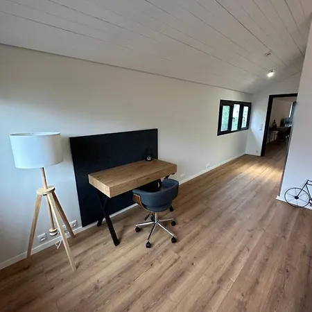 Holiday home Traumhafte Architekten-doppelhaushaelfte *