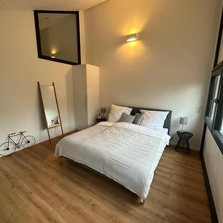 Traumhafte Architekten-doppelhaushaelfte *