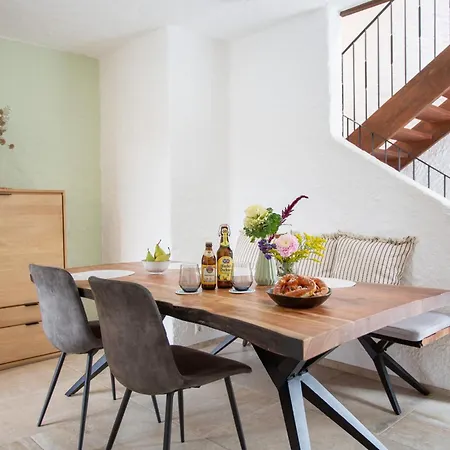 Traumhafte Architekten-doppelhaushaelfte بيت للعطل Unterschleißheim
