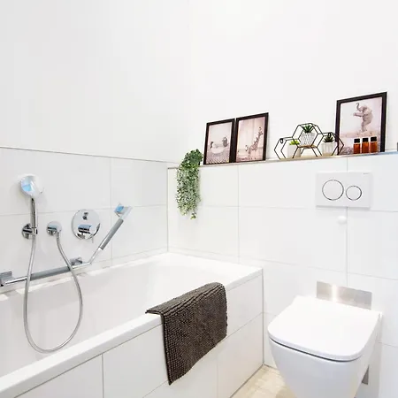 Traumhafte Architekten-doppelhaushaelfte 度假居 Unterschleißheim